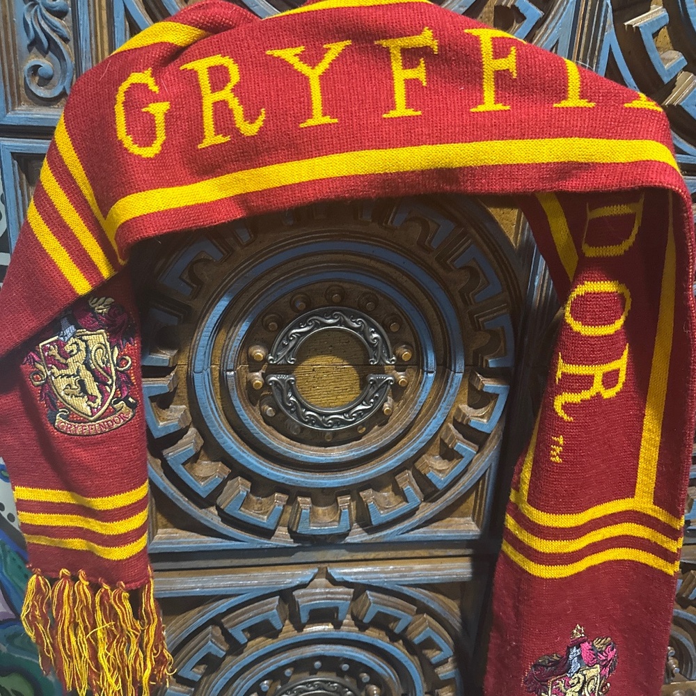 Gryffindor scarf